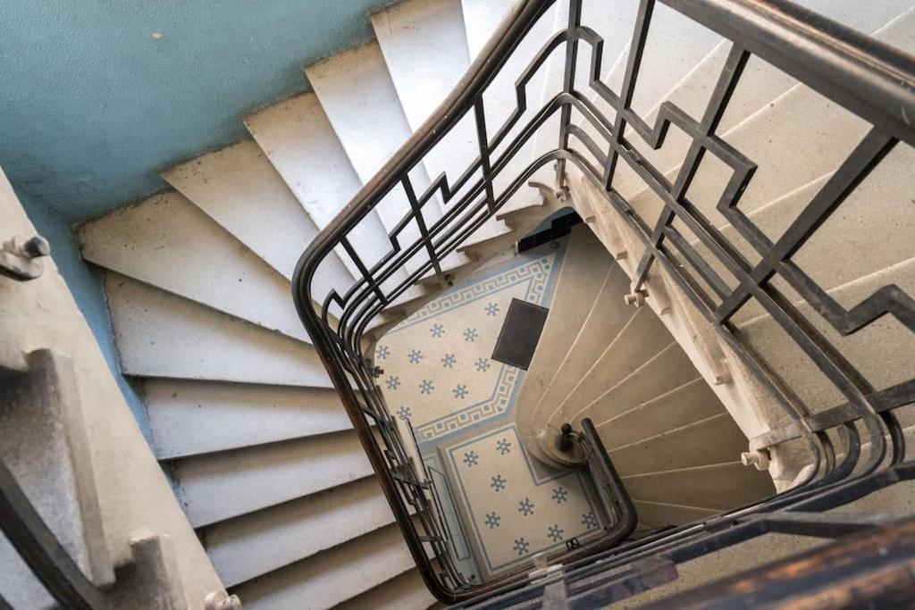 Exquisite Art Deco 2Br Apartment Prime Location Bucharest Luaran gambar